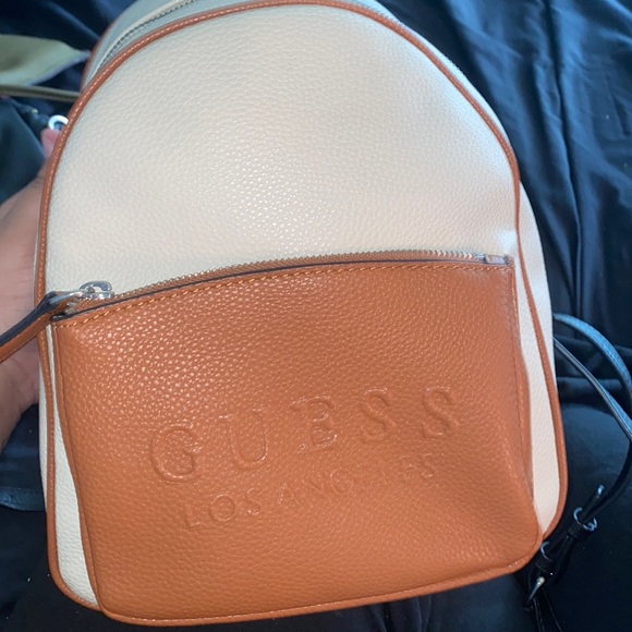 Guess mini backpack - Picture 3 of 4